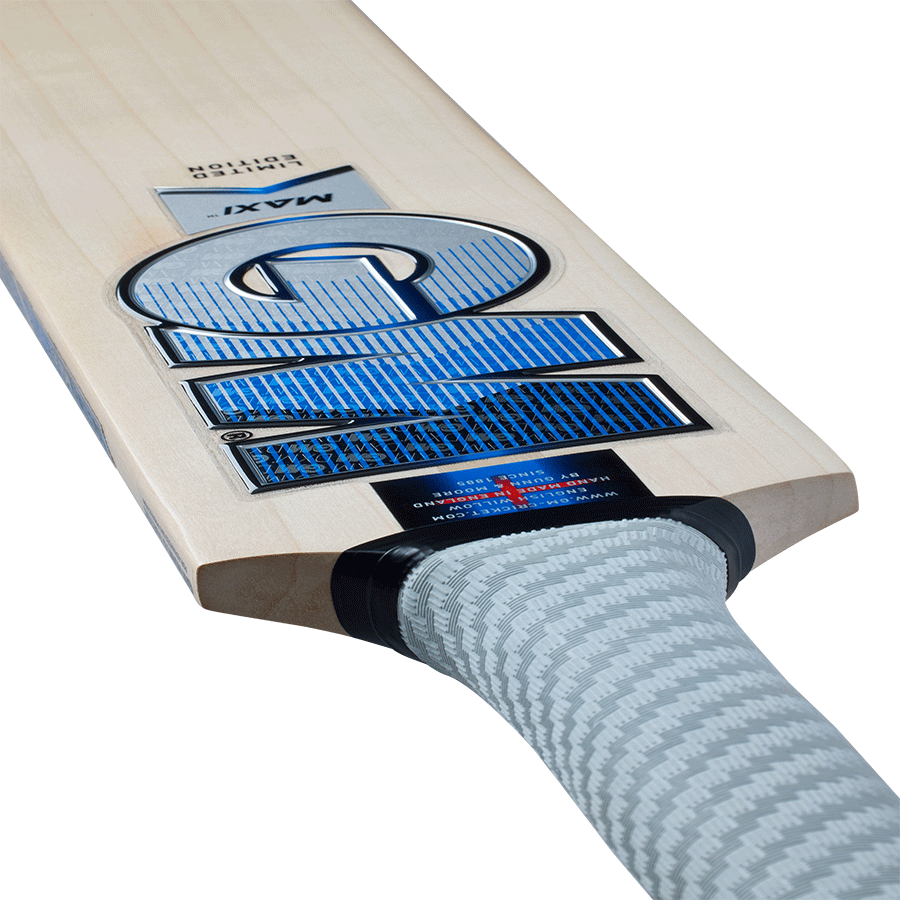 Gunn & Moore Maxi 606 Cricket Bat 2026