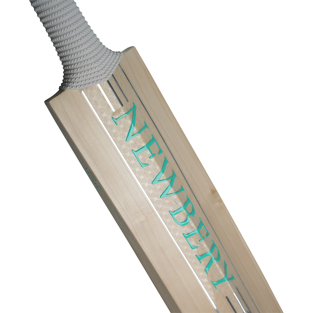 Newbery Kudos Players Cricket Bat 2025